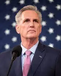 How tall is Kevin McCarthy?